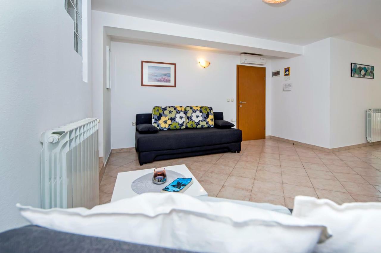 Apartments Vanda Rovinj Exterior photo